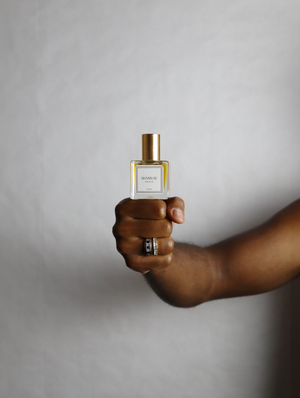
            
                Load image into Gallery viewer, Devine Parfum Oil
            
        